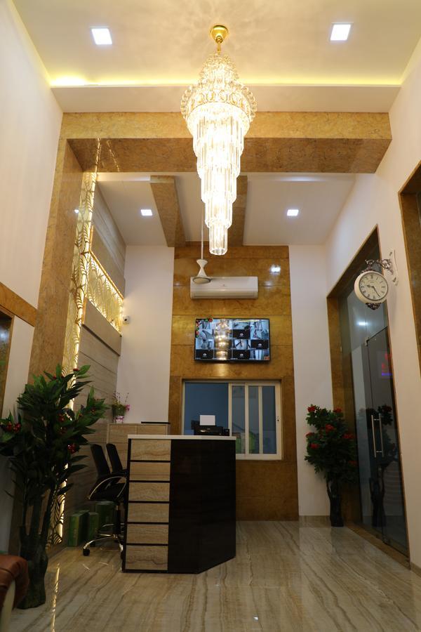 Hotel Pearl Navi Mumbai Exterior foto